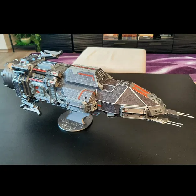 Mô hình tàu Rocinante từ series Expanse - Image 2