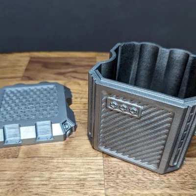 Hòm chứa đồ Sci-Fi thiết kế phức tạp và cầu kỳ