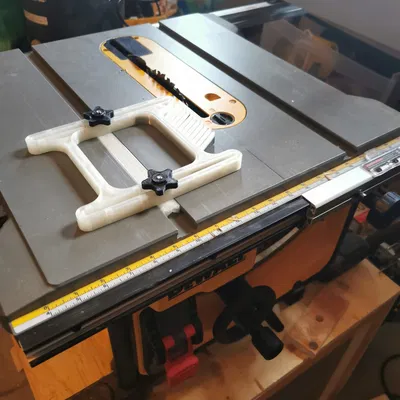 Giá đỡ T-track cho máy cưa Dewalt DWE7485