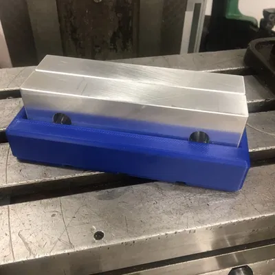 Khay Gridfinity cho hàm mềm Kurt D60 Vise