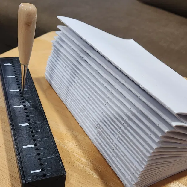 Công cụ đục lỗ ký hiệu sách cho bìa sách Imperial - Image 2