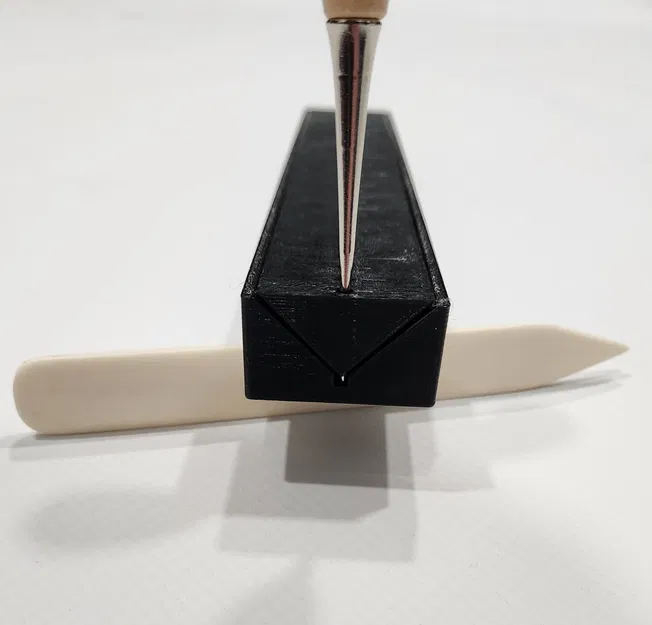 Công cụ đục lỗ ký hiệu sách cho bìa sách Imperial - Image 4