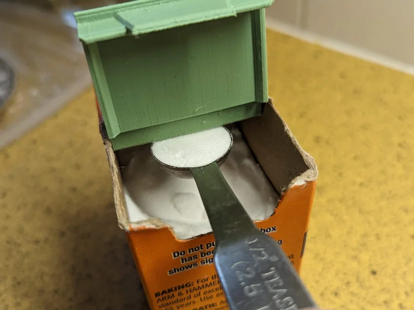 Nắp hộp baking soda v2 với bản lề PiP - Image 6