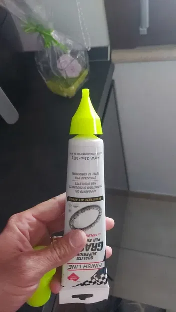 Vòi cho ống mỡ với nắp bảo quản tiện lợi - Image 1