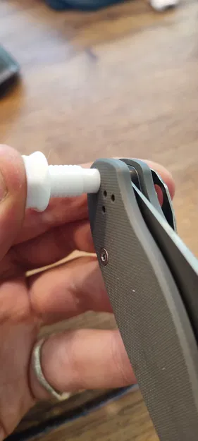 Lanyator: Công cụ tháo lưỡi dao Spyderco Paramilitary 2 & 3 - Image 2