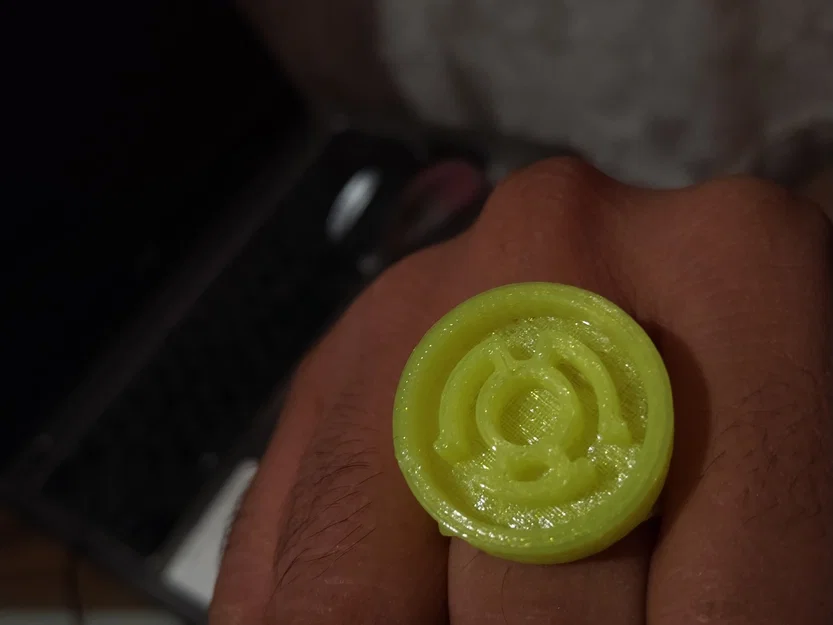 Nhẫn đèn lồng vàng từ vũ trụ DC Comics - Image 2