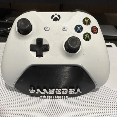 Giá đỡ tay cầm Xbox với mặt sau phẳng cho in 3D