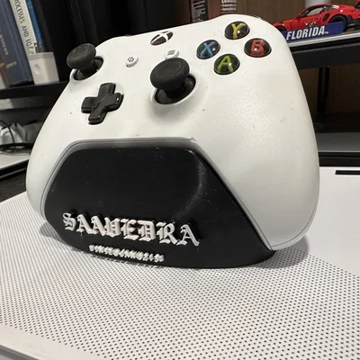 Giá đỡ tay cầm Xbox với mặt sau phẳng cho in 3D