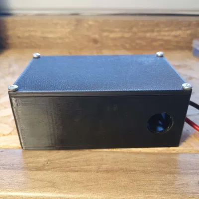 Ngân hàng năng lượng cho laptop với 2 đầu vào và 1 đầu ra