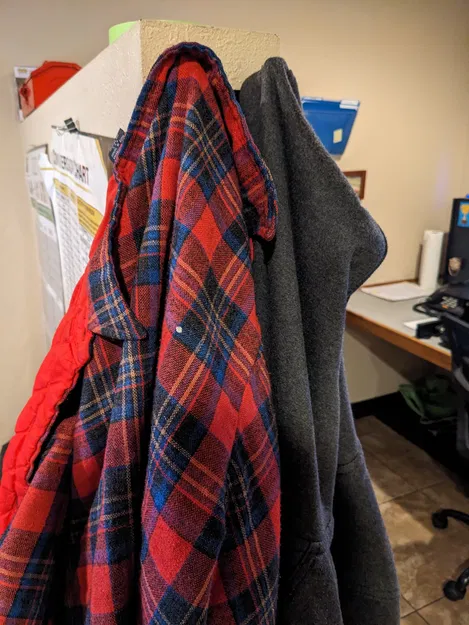 Giá treo áo gọn nhẹ với 2 móc treo cho văn phòng - Image 2