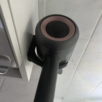 Giá đỡ máy sấy tóc tiện lợi cho phòng tắm