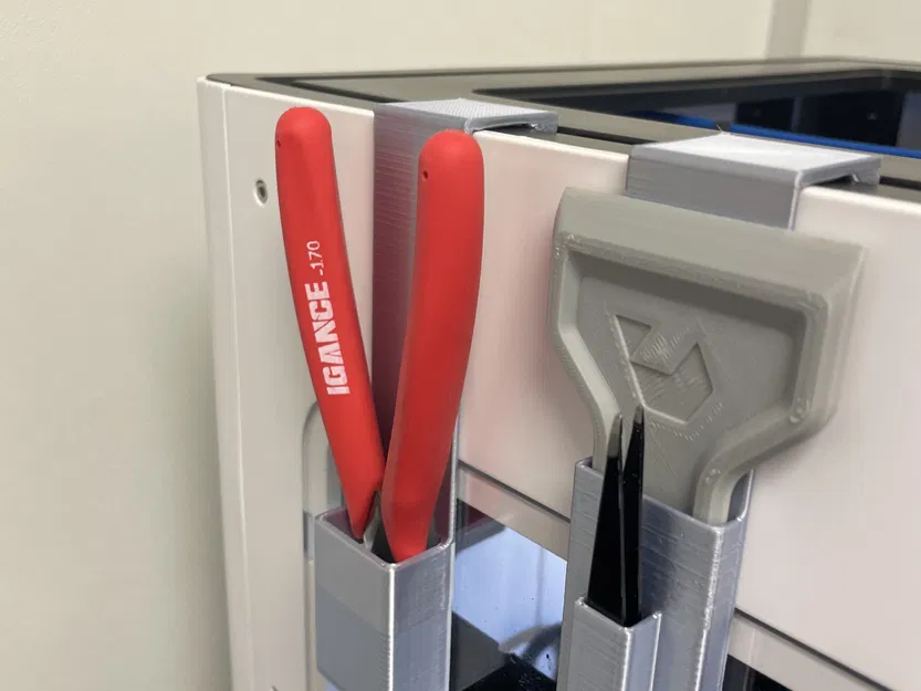 Giá đỡ kéo cắt filament cho máy in Qidi Tech X-Smart 3 - Image 1