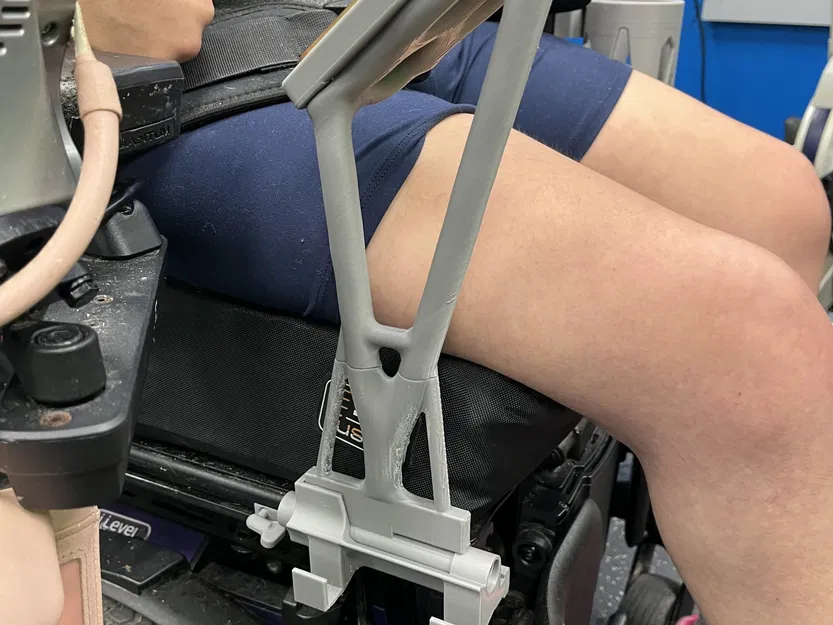 Giá đỡ iPhone cho xe lăn iLevel - Image 1