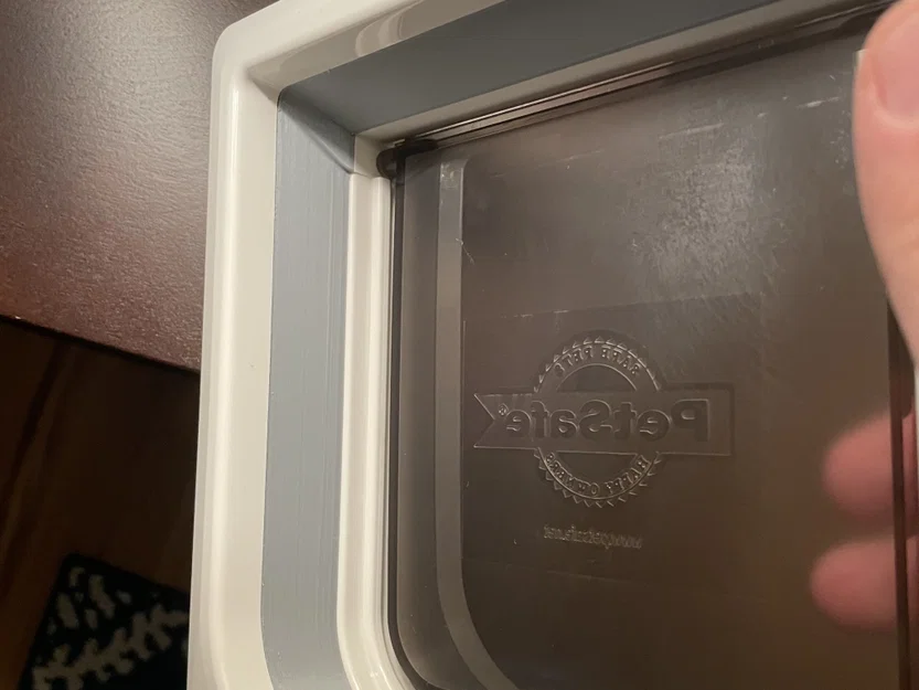 Cầu nối cho cửa mèo PetSafe giữa các phần cửa - Image 5