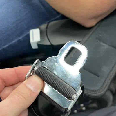 Nắp che khóa dây an toàn cho xe lăn