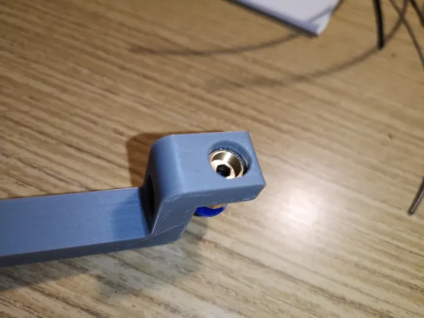 Giá đỡ cuộn filament với tay dài cho cơ chế tự cuốn nhiều l... - Image 11