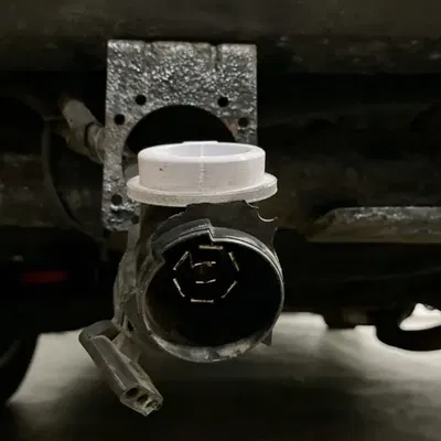 Nắp che cho bộ dây kéo 7 chân xe tải