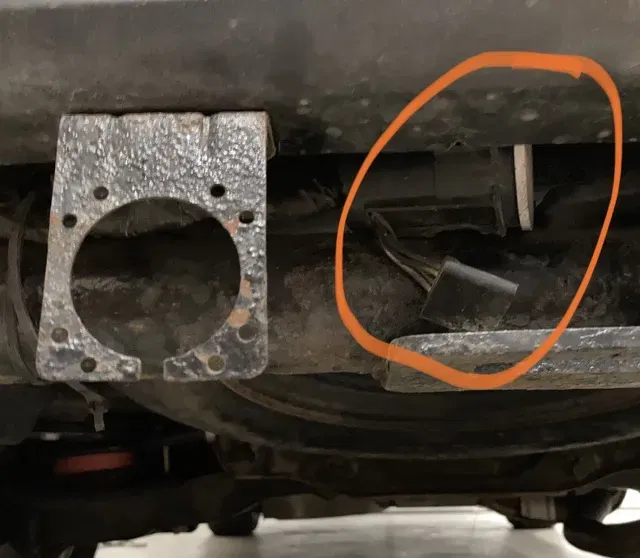 Nắp che cho bộ dây kéo 7 chân xe tải - Image 4