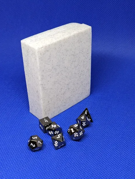 Tháp xúc xắc nhỏ gọn và tiện lợi cho việc di chuyển - Image 2