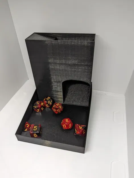 Tháp xúc xắc nhỏ gọn và tiện lợi cho việc di chuyển - Image 4