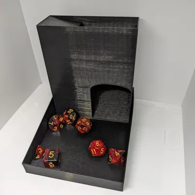 Tháp xúc xắc nhỏ gọn và tiện lợi cho việc di chuyển