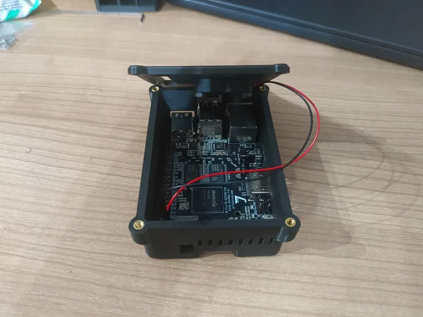 Vỏ máy tính Libre ROC-RK3328-CC (Renegade) với nắp vít - Image 1