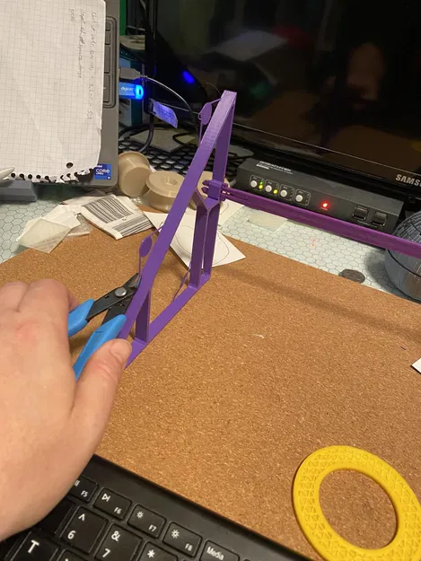 Giá đỡ laptop gập lại dễ dàng và nhẹ nhàng - Image 10