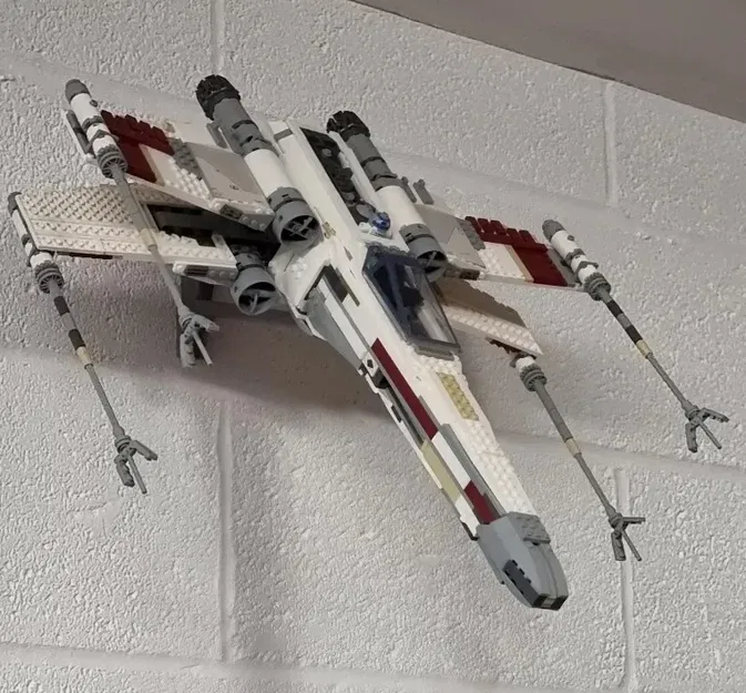 Giá đỡ tường cho X-Wing 10240 (phiên bản chỉnh sửa) - Image 1