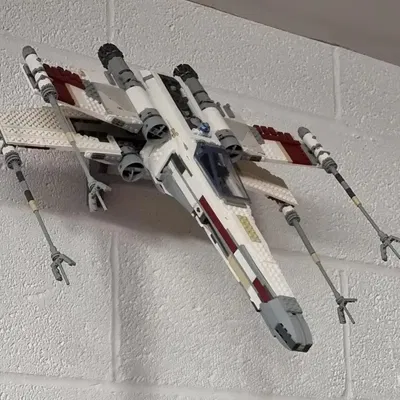 Giá đỡ tường cho X-Wing 10240 (phiên bản chỉnh sửa)