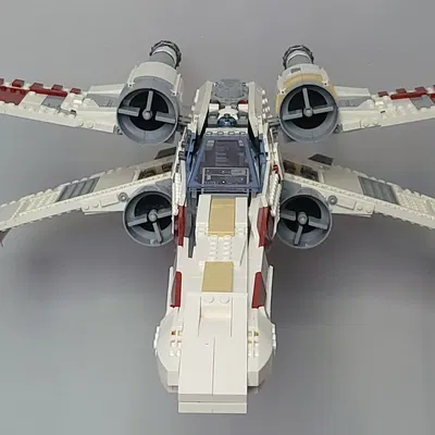 Giá đỡ tường cho bộ LEGO Star Wars 75355 UCS X-Wing