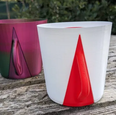 Cốc đựng bút hình ly cà phê