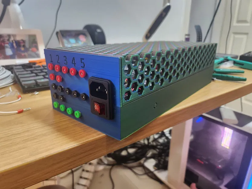 Bộ vỏ điều khiển LED QuinLED Dig Quad và nguồn Meanwell LRS-350-24 - Image 1