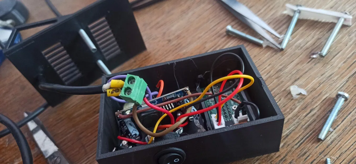 Hộp nguồn biến áp nhỏ gọn di động - Image 4