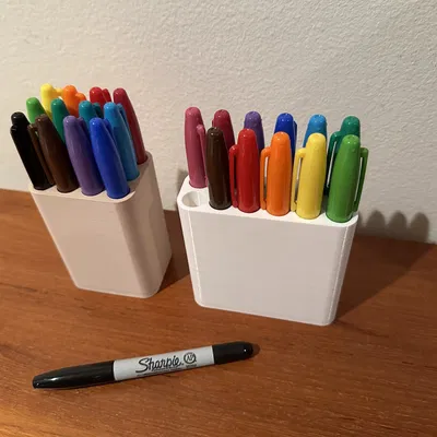 Giá đỡ bút đánh dấu tùy chỉnh thiết kế trong Blender