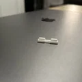 Bảo vệ cổng USB-C cho Macbook Pro khỏi bụi bẩn - Thumbnail 2