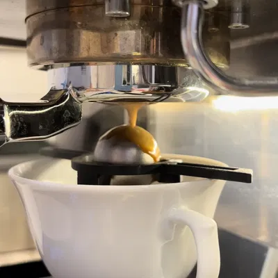 Thiết bị làm lạnh chiết xuất espresso hỗ trợ cầu inox 3cm