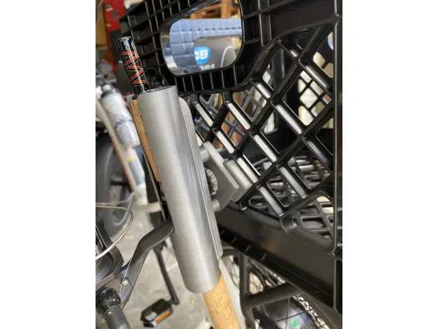 Giá đỡ cần câu cá gắn vào thùng sữa từ The Container Store - Image 1