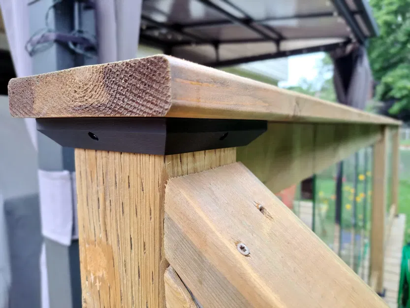 Viền 4x4 cho cột deck ẩn khe hở giữa các tấm sàn - Image 3