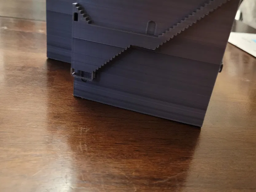 Chậu cây kiêm giá đỡ bút lấy cảm hứng từ MC Escher - Image 2