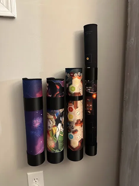 Giải pháp lưu trữ thảm neoprene treo tường tiện lợi - Image 1