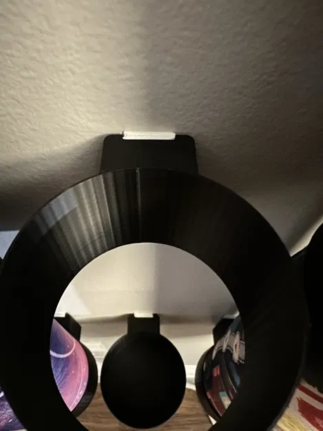 Giải pháp lưu trữ thảm neoprene treo tường tiện lợi - Image 2