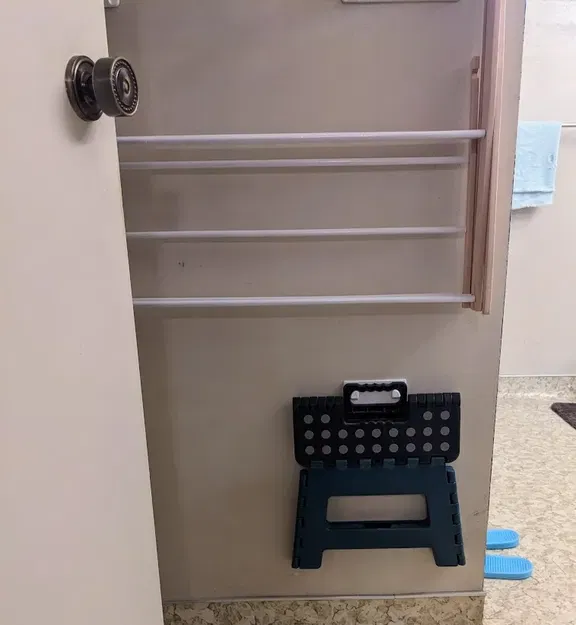 Giá treo tường cho thang gấp nhỏ gọn - Image 3