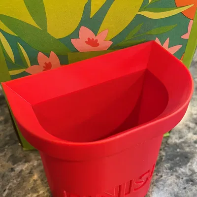 Cốc hoàn thiện đá cẩm thạch với giá đỡ từ tính