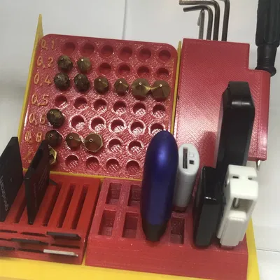 Giá đỡ và tổ chức dụng cụ cho máy in 3D