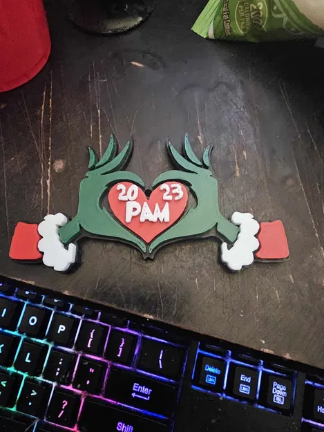 Vật trang trí Giáng sinh hình trái tim Grinch - Image 1