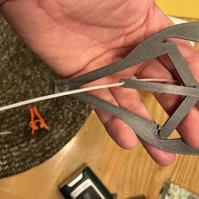 Thiết bị hỗ trợ kéo filament cho máy in 3D