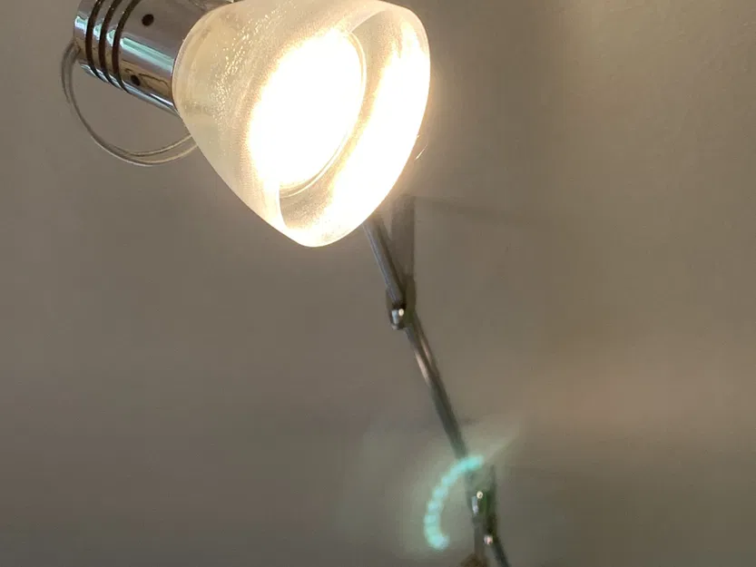 Thay thế chao đèn cho đèn trần cũ - Image 1