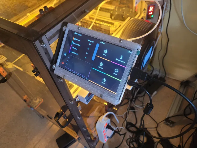 Giá đỡ màn hình cảm ứng 7 inch cho Raspberry Pi - Image 1