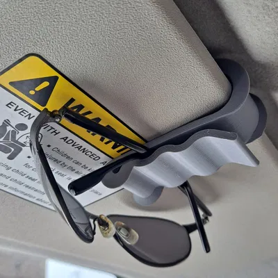 Kẹp che nắng ô tô cho kính râm và bút chì