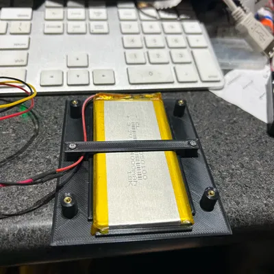 Bảng thử nghiệm mạch điện và pin LiPo